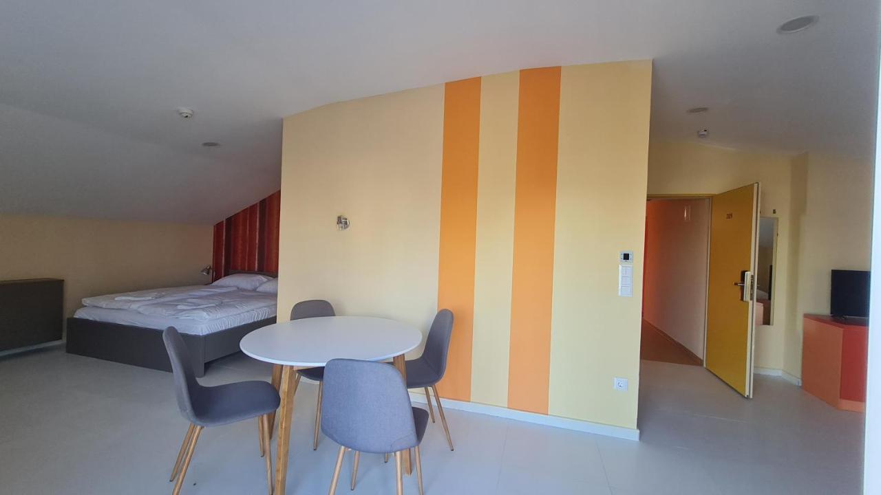 Colors Holiday Hotel Siófok Exterior foto